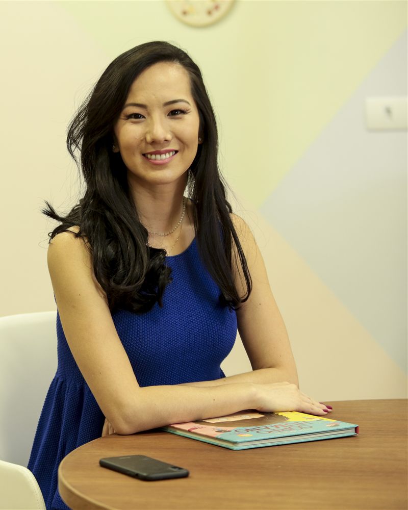 Cibely Ito, nutricionista materno-infantil, em seu consultório